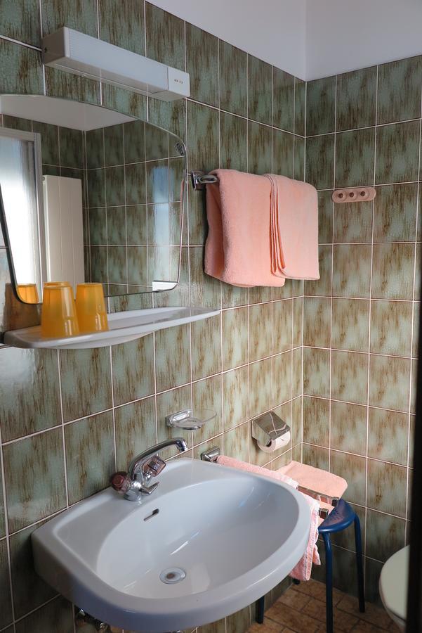 Haus Enzian Apartment Sankt Johann im Pongau Ruang foto
