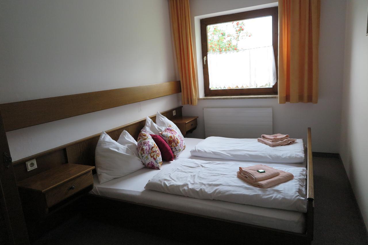 Haus Enzian Apartment Sankt Johann im Pongau Bagian luar foto